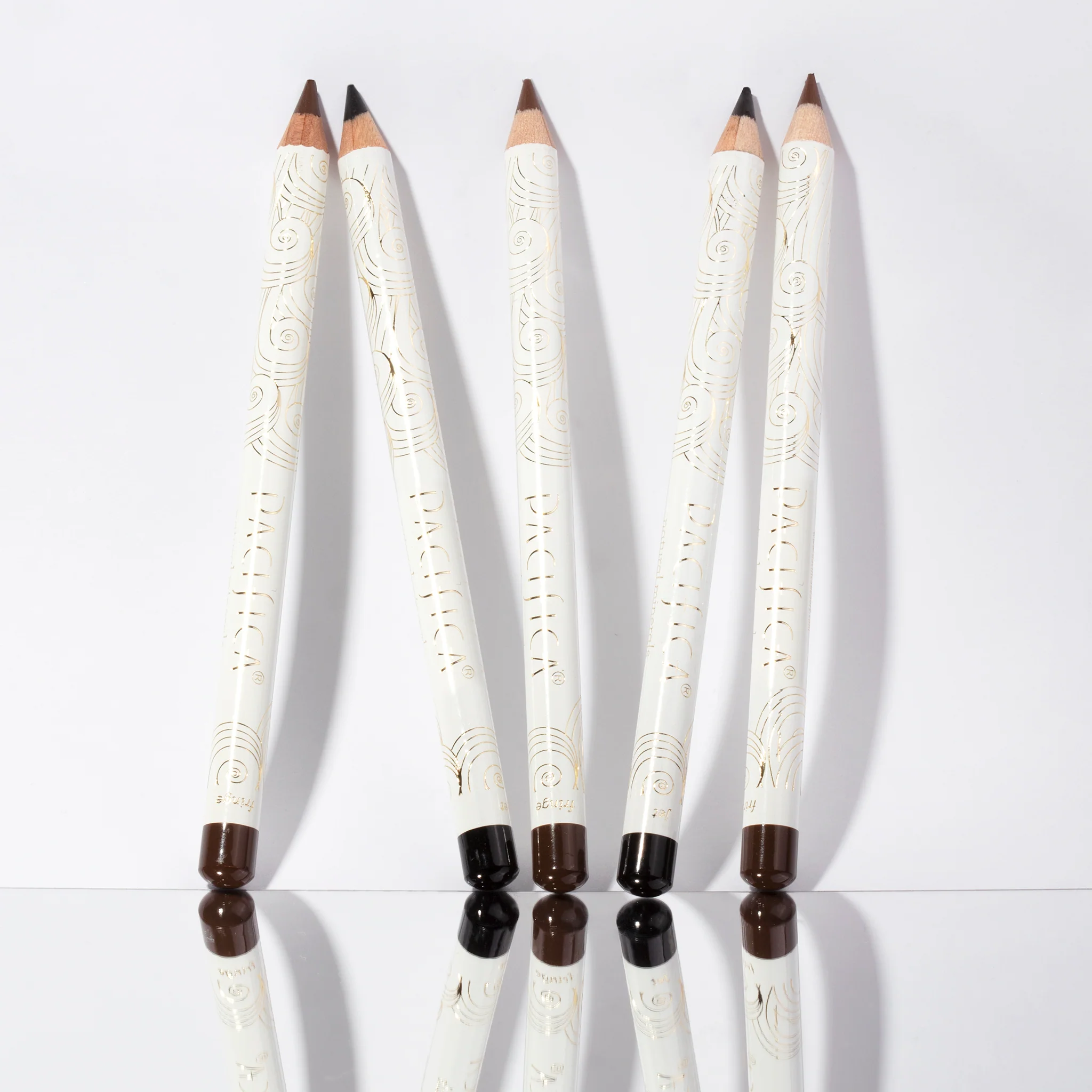 Vegan Waterproof Eyeliner - Image 2